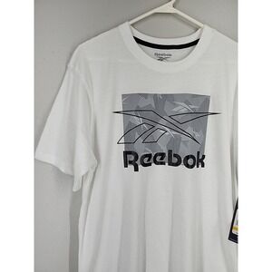 NWT Reebok Stark White‎ With Logo Shirt Mens Size M, Short Sleeve
